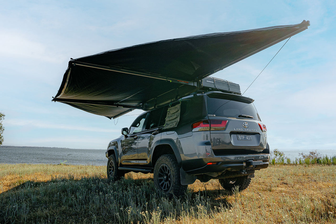 IRONMAN 4X4 Deltawing 180* Awning