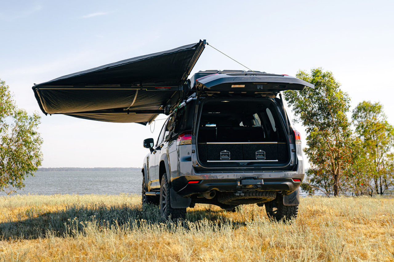 IRONMAN 4X4 Deltawing 180* Awning