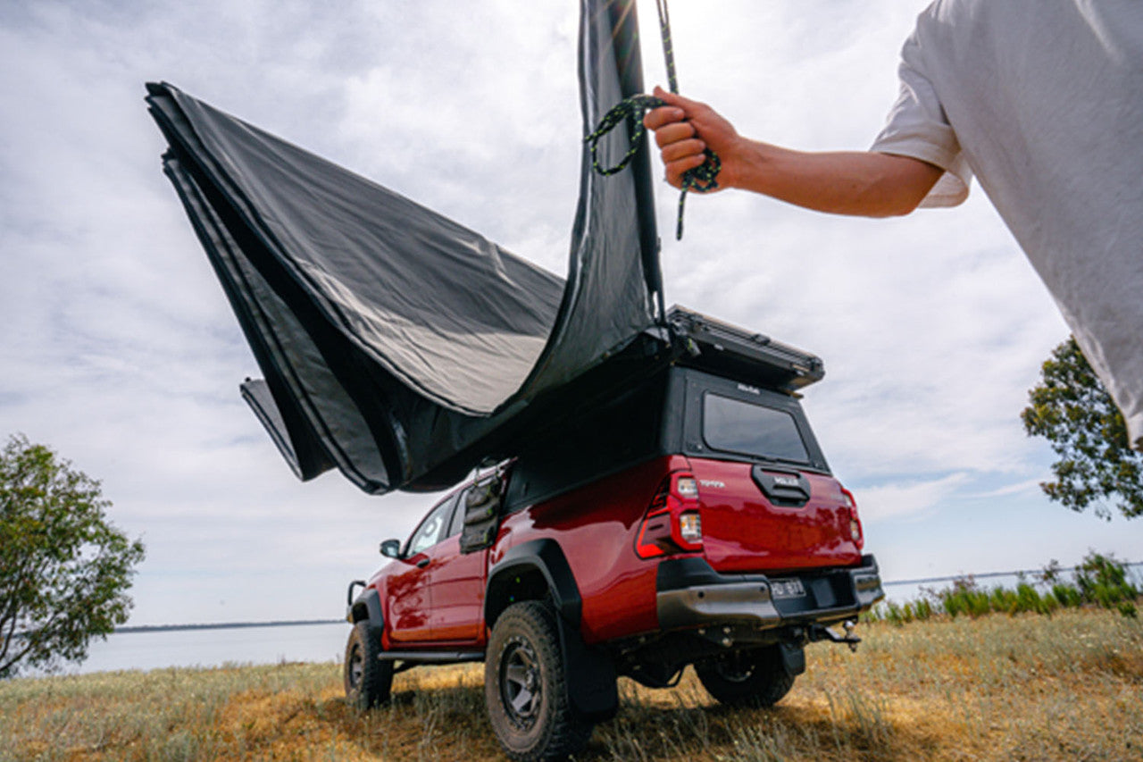 IRONMAN 4X4 Deltawing 270* Awning
