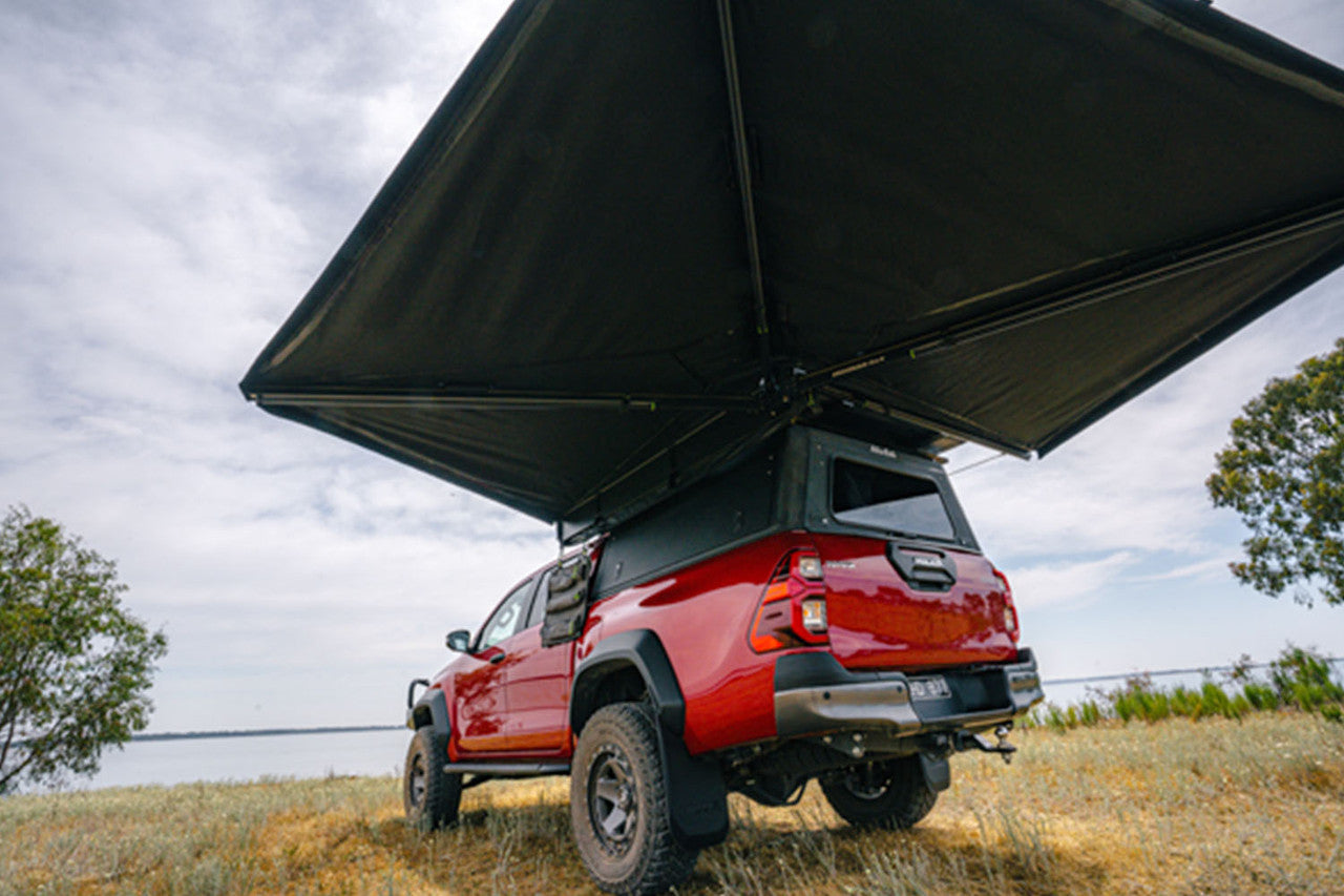 IRONMAN 4X4 Deltawing 270* Awning
