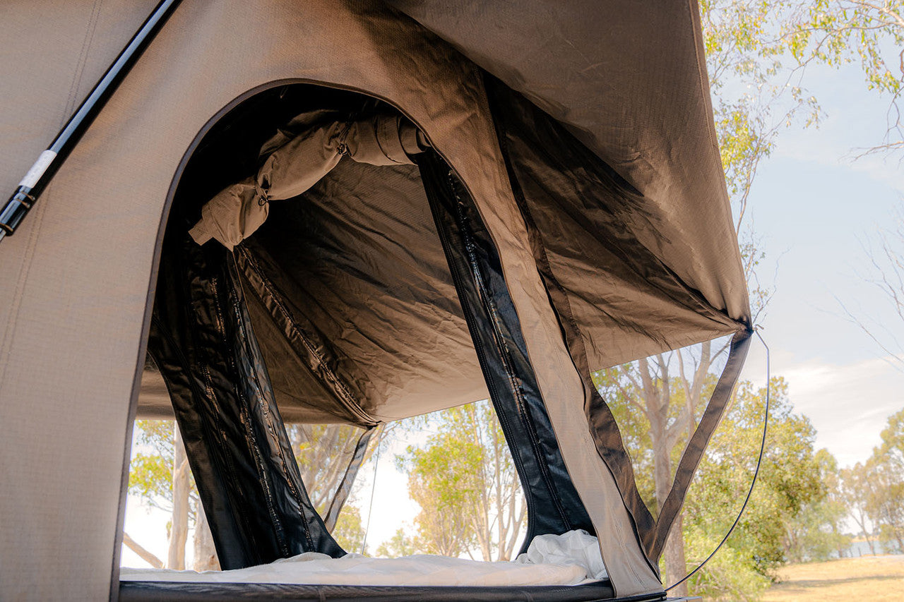 IRONMAN 4x4 ORION 1400 Rooftop Tent