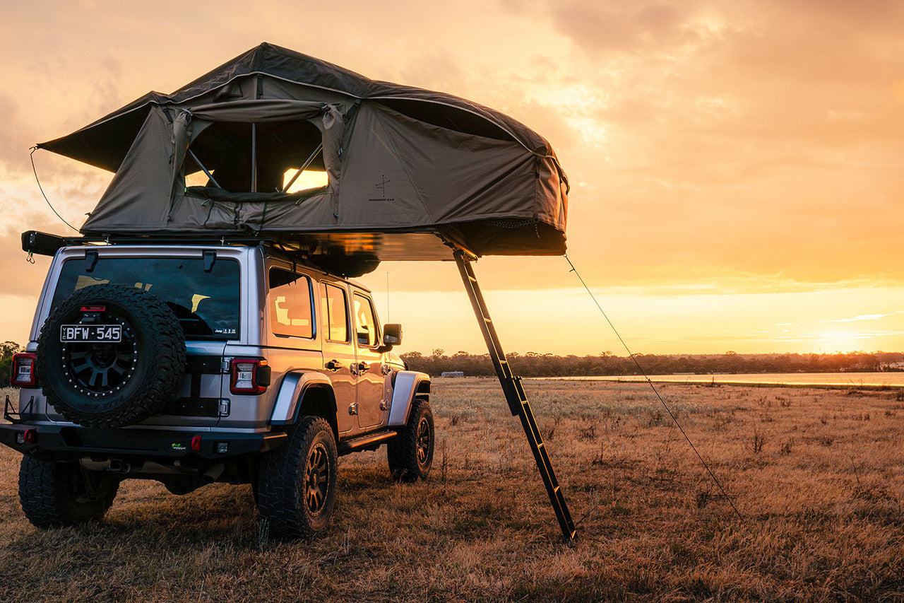 IRONMAN 4x4 CROSS 1200 Rooftop Tent